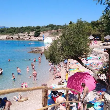 Martina S Bazenom,5 Soba * Pinezići