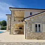 Villa Martina S Bazenom,5 Soba *