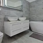 Villa Martina S Bazenom,5 Soba