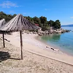 Martina S Bazenom,5 Soba * Pinezići