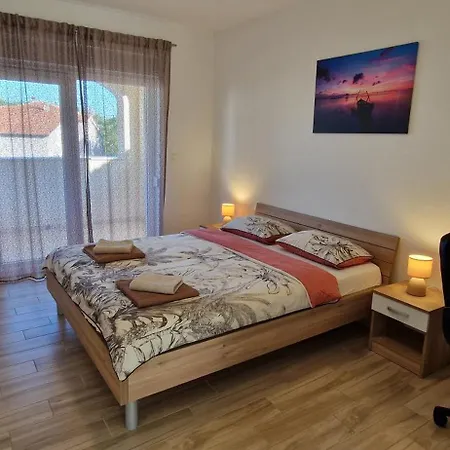 Martina S Bazenom,5 Soba Villa